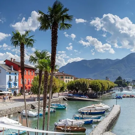 With Two And Shared Bathroom Гостевой дом Minusio