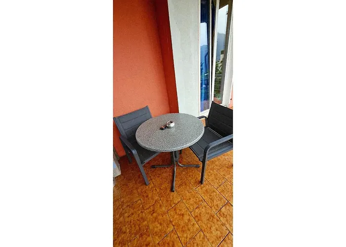 With Two And Shared Bathroom Гостевой дом