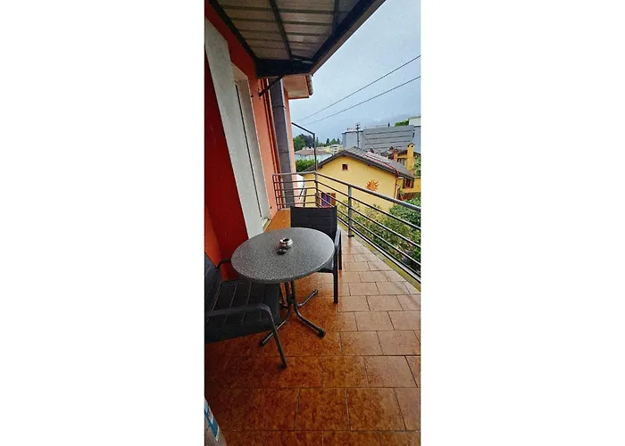 Гостевой дом With Two And Shared Bathroom 3*